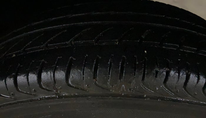 2016 Maruti Alto 800 LXI, Petrol, Manual, 37,039 km, Left Rear Tyre Tread