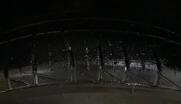 2016 Maruti Alto 800 LXI, Petrol, Manual, 37,039 km, Right Front Tyre Tread