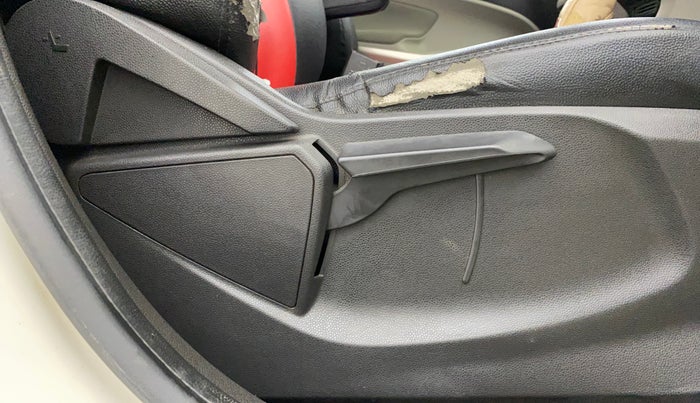 2016 Ford Ecosport TITANIUM 1.5L PETROL AT, Petrol, Automatic, 45,756 km, Driver Side Adjustment Panel