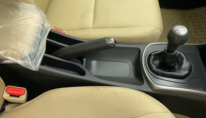 2021 Honda City 1.5L I-VTEC V MT 4TH GEN, Petrol, Manual, 13,969 km, Gear Lever