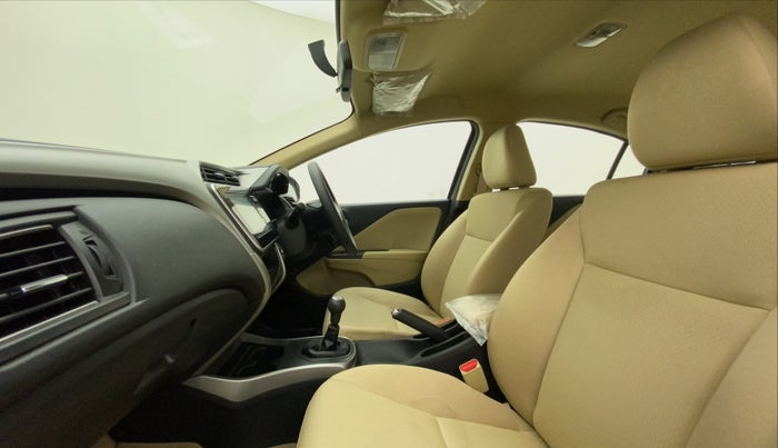 2021 Honda City 1.5L I-VTEC V MT 4TH GEN, Petrol, Manual, 13,969 km, Right Side Front Door Cabin