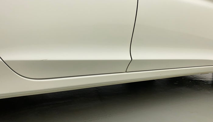 2021 Honda City 1.5L I-VTEC V MT 4TH GEN, Petrol, Manual, 13,969 km, Right running board - Minor scratches