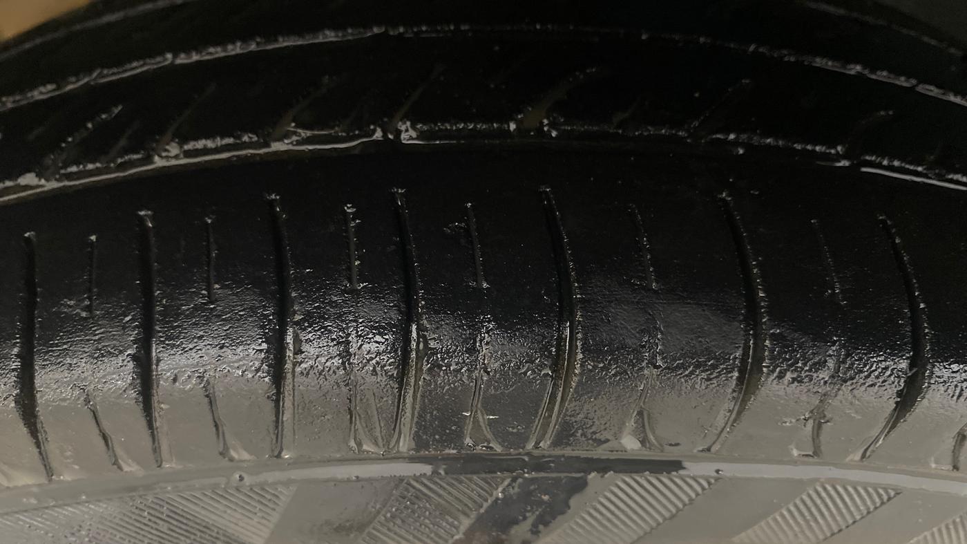 2015 Maruti Alto 800 LXI, Petrol, Manual, 99,471 km, Left Front Tyre Tread
