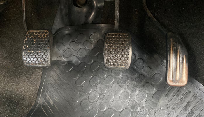 2015 Maruti Alto 800 LXI, Petrol, Manual, 99,471 km, Pedals