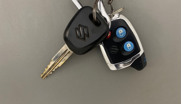 2015 Maruti Alto 800 LXI, Petrol, Manual, 99,471 km, Key Close Up