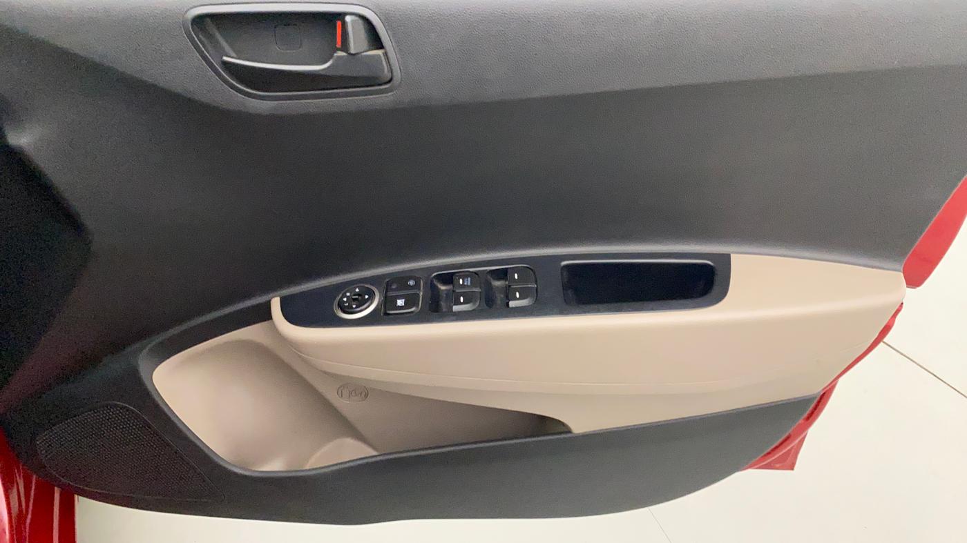 2018 Hyundai Grand i10 MAGNA 1.2 KAPPA VTVT, CNG, Manual, 52,464 km, Driver Side Door Panels Control