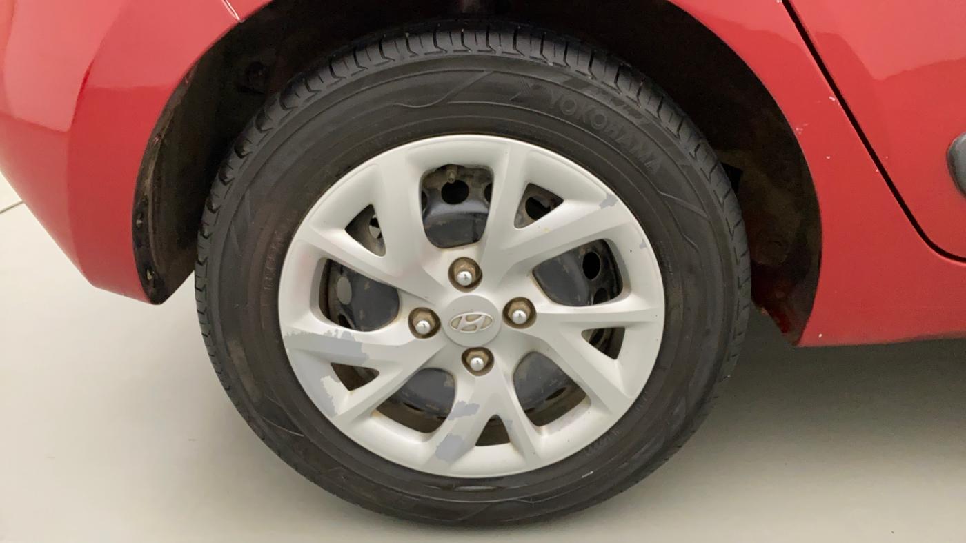 2018 Hyundai Grand i10 MAGNA 1.2 KAPPA VTVT, CNG, Manual, 52,464 km, Right Rear Wheel