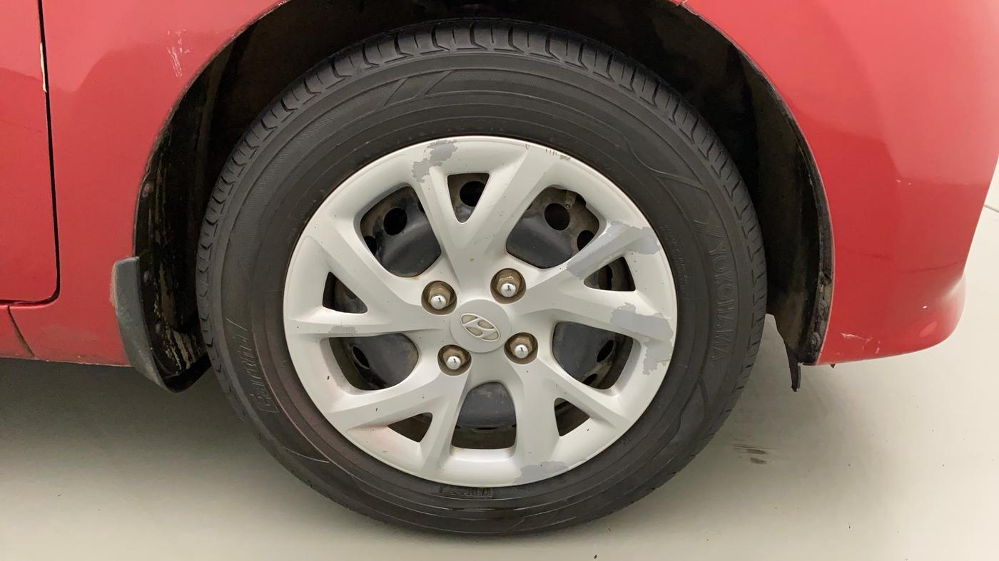 2018 Hyundai Grand i10 MAGNA 1.2 KAPPA VTVT, CNG, Manual, 52,464 km, Right Front Wheel