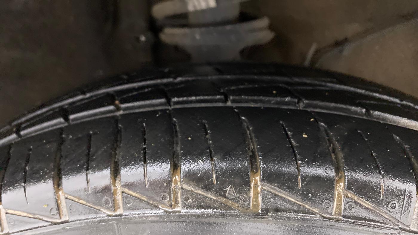 2022 Maruti Alto LXI O, Petrol, Manual, 7,372 km, Right Front Tyre Tread