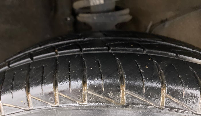 2022 Maruti Alto LXI O, Petrol, Manual, 7,372 km, Right Front Tyre Tread