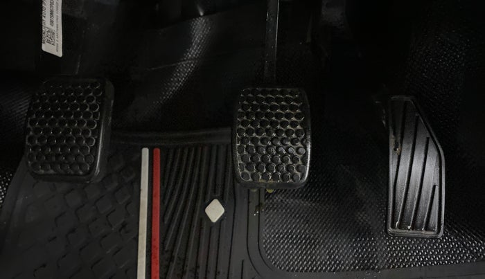 2022 Maruti Alto LXI O, Petrol, Manual, 7,372 km, Pedals