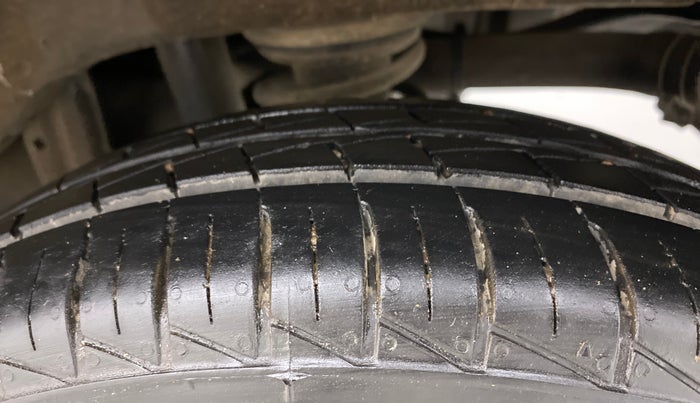 2022 Maruti Alto LXI O, Petrol, Manual, 7,372 km, Left Rear Tyre Tread