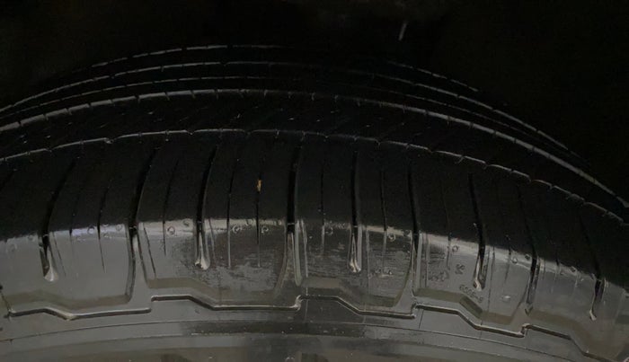 2021 Tata Safari XZA PLUS, Diesel, Automatic, 72,667 km, Left Front Tyre Tread