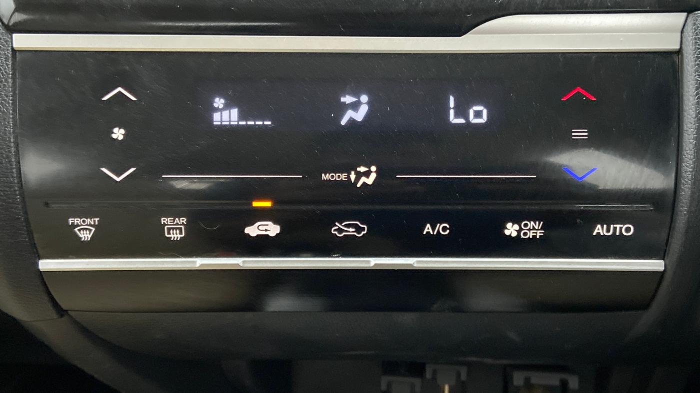 2019 Honda Jazz 1.2L I-VTEC V CVT, Petrol, Automatic, 43,000 km, Automatic Climate Control