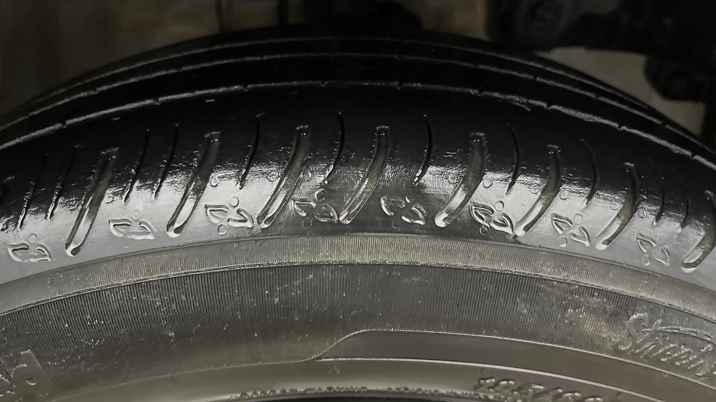 2016 Honda BR-V 1.5L I-VTEC V CVT, Petrol, Automatic, 1,00,202 km, Right Front Tyre Tread