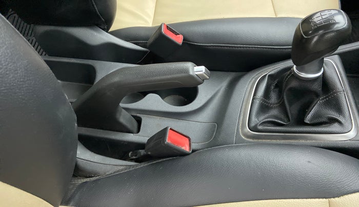 2018 Hyundai Verna 1.4 VTVT E, Petrol, Manual, 66,809 km, Gear Lever