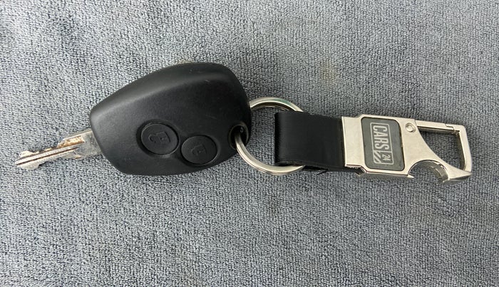 2014 Renault Duster 85 PS RXL OPT, Diesel, Manual, 85,351 km, Key Close Up