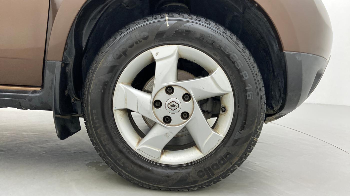 2014 Renault Duster 85 PS RXL OPT, Diesel, Manual, 85,351 km, Right Front Wheel