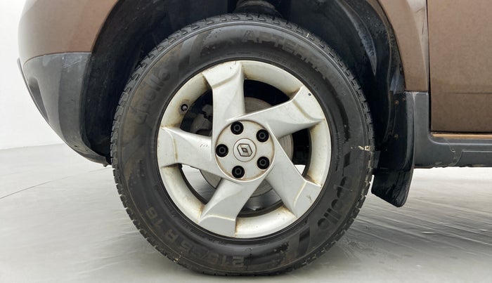 2014 Renault Duster 85 PS RXL OPT, Diesel, Manual, 85,351 km, Left Front Wheel