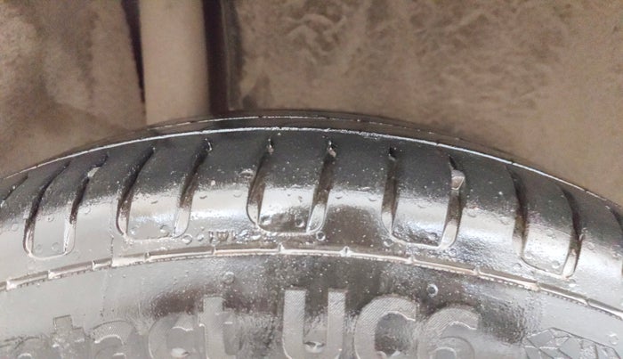 2020 Maruti Vitara Brezza ZXI AT SHVS, Petrol, Automatic, 91,792 km, Right Rear Tyre Tread