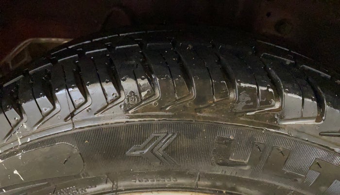 2018 Hyundai Eon ERA +, Petrol, Manual, 42,752 km, Right Rear Tyre Tread