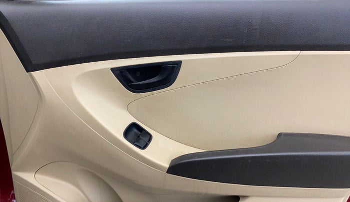 2018 Hyundai Eon ERA +, Petrol, Manual, 42,752 km, Driver Side Door Panels Control