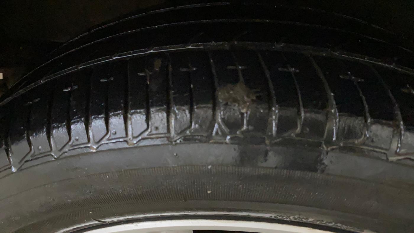 2016 Nissan Micra XV CVT, Petrol, Automatic, 58,477 km, Right Rear Tyre Tread