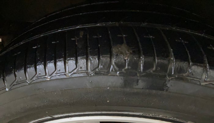 2016 Nissan Micra XV CVT, Petrol, Automatic, 58,477 km, Right Rear Tyre Tread