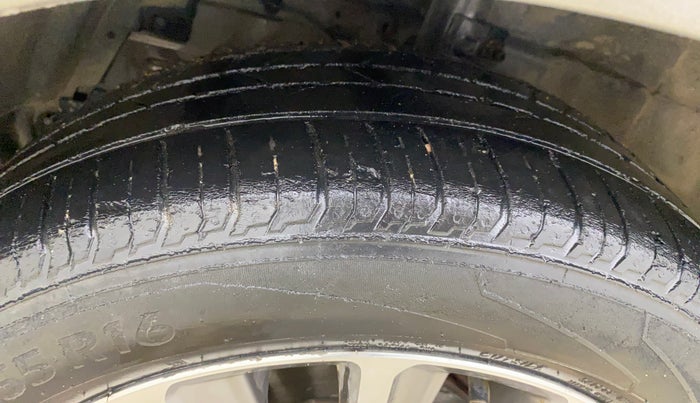 2018 Maruti Ciaz ALPHA DIESEL 1.3, Diesel, Manual, 97,854 km, Left Front Tyre Tread