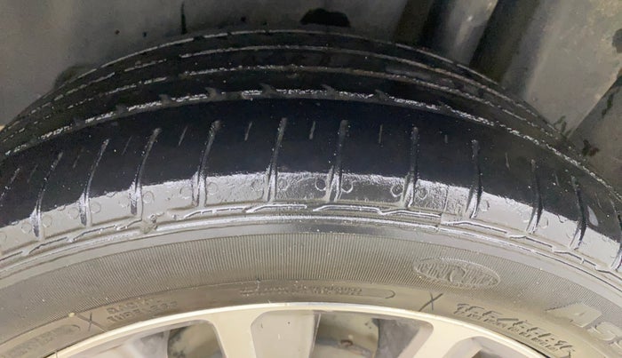 2018 Maruti Ciaz ALPHA DIESEL 1.3, Diesel, Manual, 97,854 km, Left Rear Tyre Tread