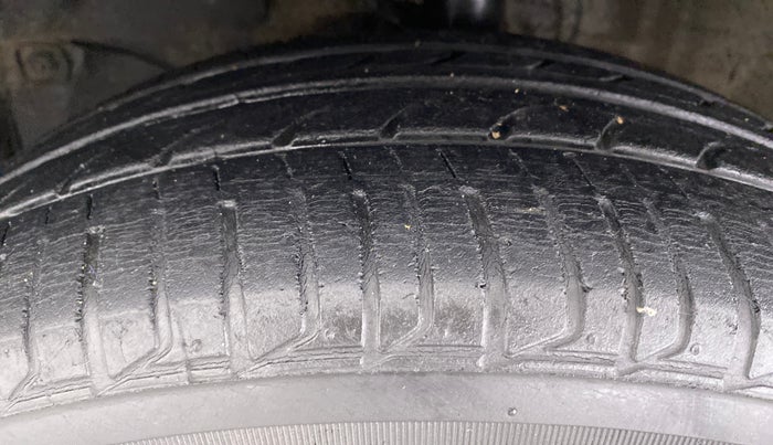 2010 Honda City V MT PETROL, Petrol, Manual, 92,262 km, Left Front Tyre Tread