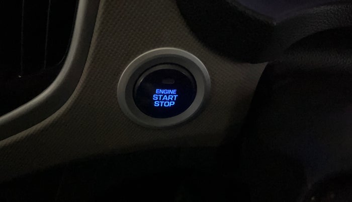 2017 Hyundai Creta SX PLUS 1.6 PETROL, Petrol, Manual, 58,764 km, Keyless Start/ Stop Button