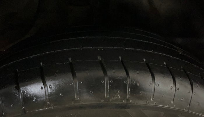 2017 Hyundai Creta SX PLUS 1.6 PETROL, Petrol, Manual, 58,764 km, Right Rear Tyre Tread