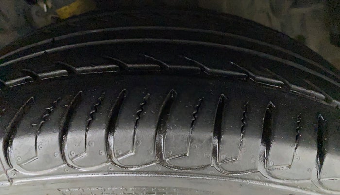 2021 Ford Ecosport TITANIUM + 1.5L PETROL AT, Petrol, Automatic, 32,286 km, Left Front Tyre Tread
