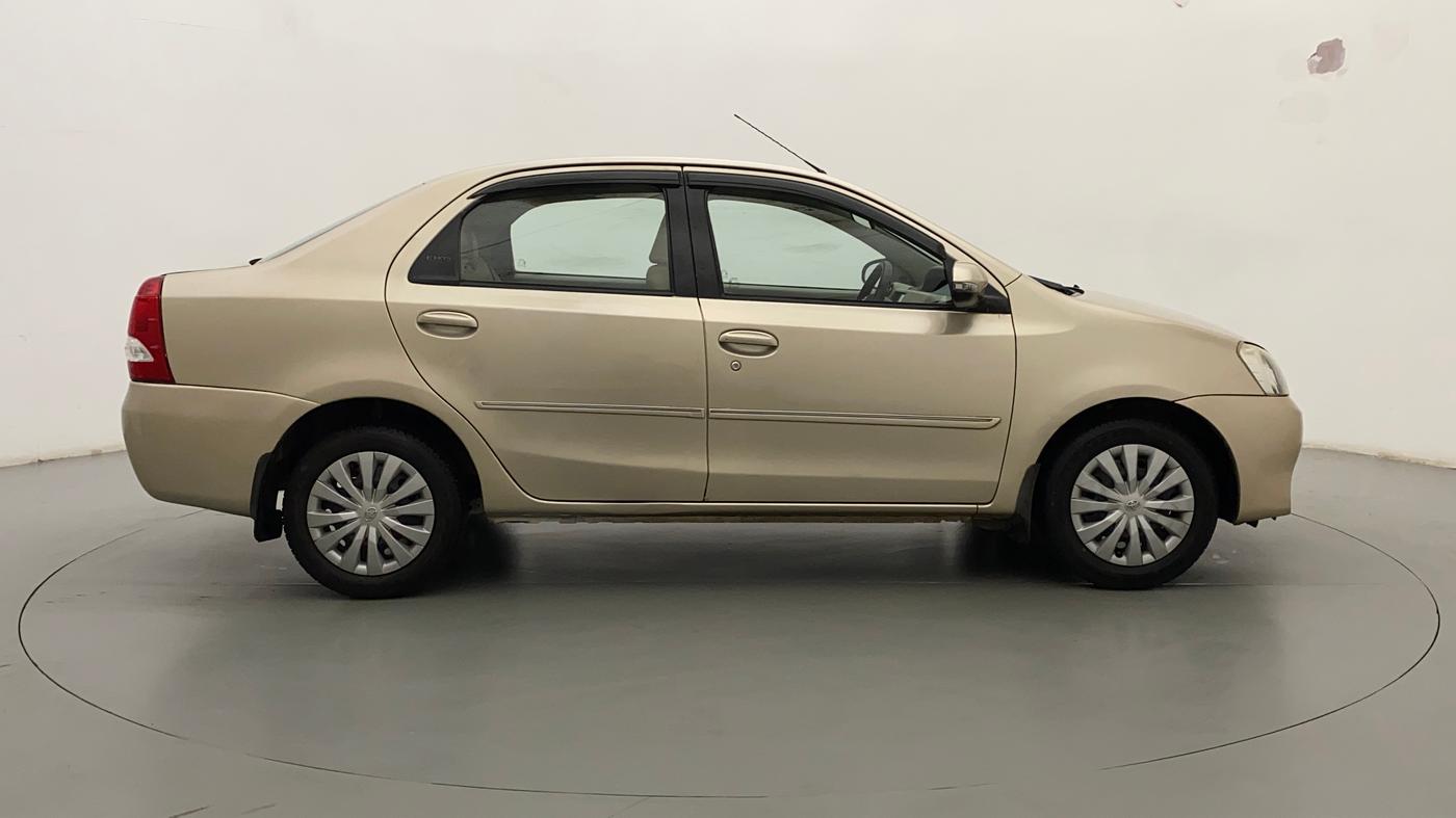 2015 Toyota Etios V, Petrol, Manual, 63,018 km, Right Side