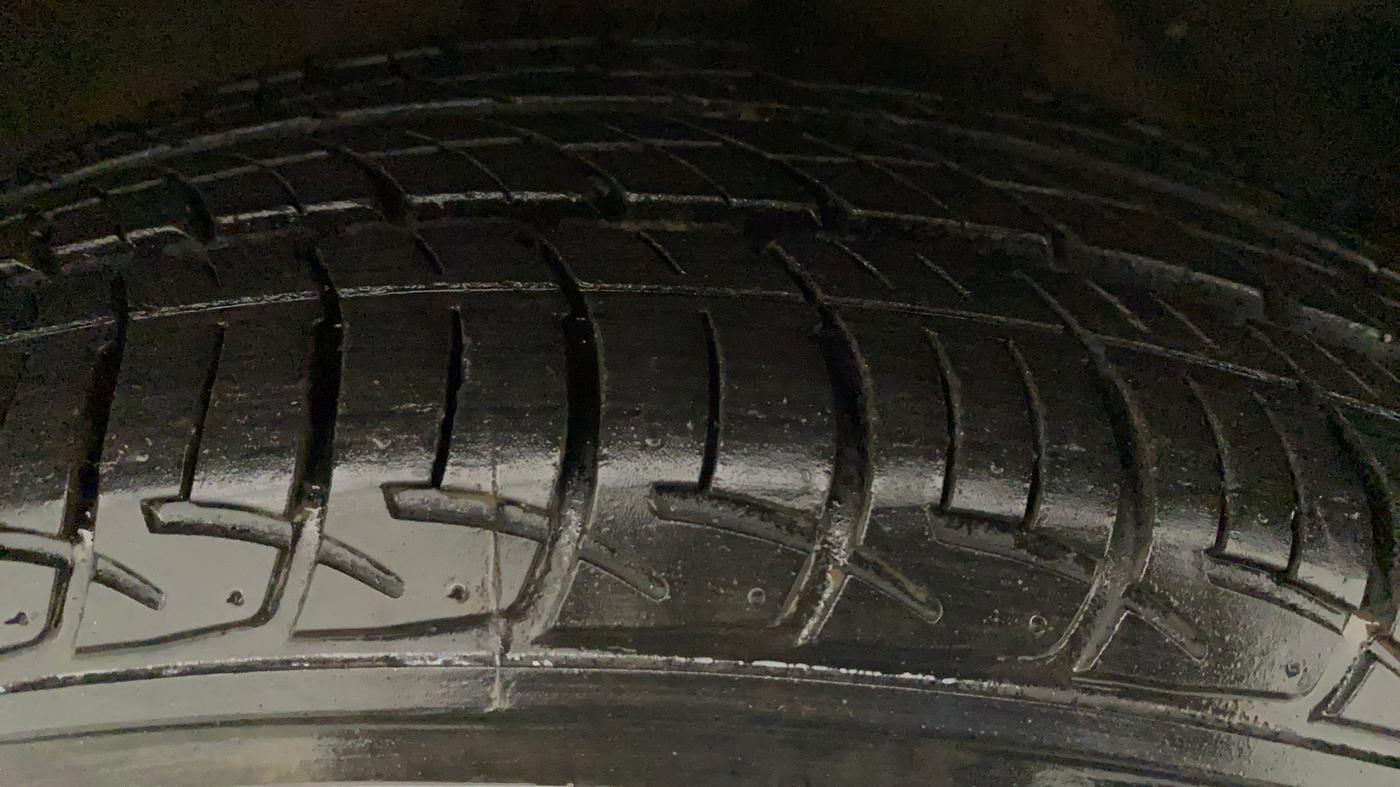 2015 Toyota Etios V, Petrol, Manual, 63,018 km, Left Rear Tyre Tread