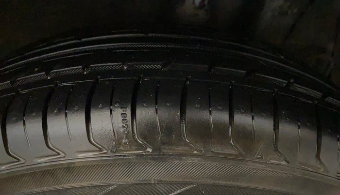 2015 Hyundai Grand i10 ASTA AT 1.2 KAPPA VTVT, Petrol, Automatic, 74,868 km, Left Rear Tyre Tread