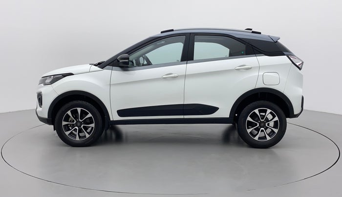 2021 Tata NEXON XZA PLUS SUNROOF DIESEL DUAL TONE, Diesel, Automatic, 29,671 km, Left Side