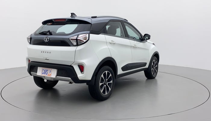 2021 Tata NEXON XZA PLUS SUNROOF DIESEL DUAL TONE, Diesel, Automatic, 29,671 km, Right Back Diagonal