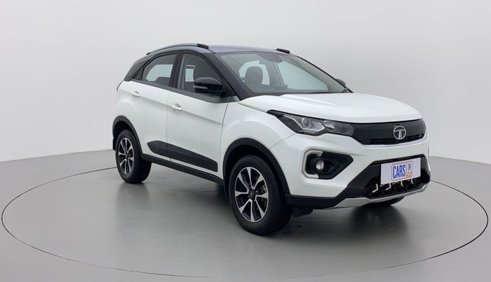 2021 Tata NEXON XZA PLUS SUNROOF DIESEL DUAL TONE, Diesel, Automatic, 29,671 km, Right Front Diagonal