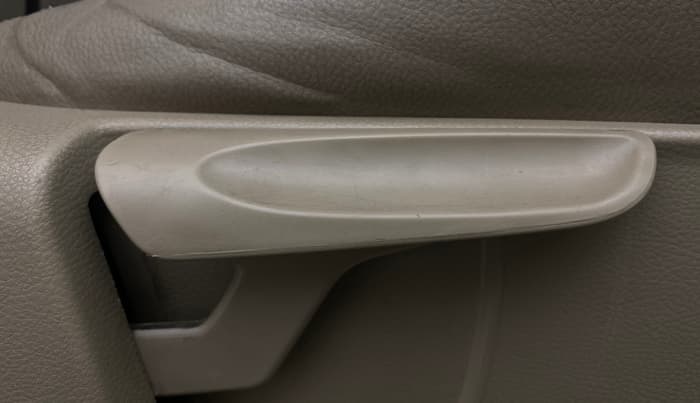 2017 Volkswagen Polo HIGHLINE1.2L, Petrol, Manual, 1,21,096 km, Driver Side Adjustment Panel