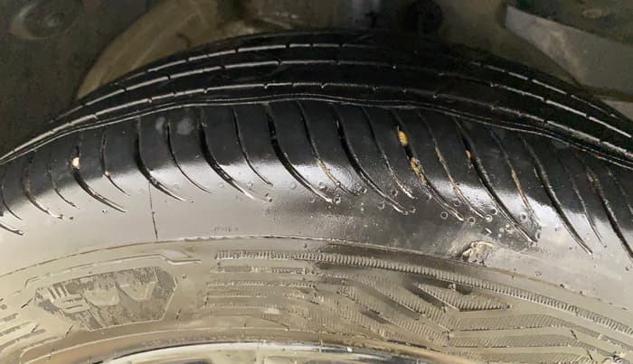 2020 MG HECTOR SHARP 1.5 DCT PETROL, Petrol, Automatic, 64,041 km, Right Front Tyre Tread