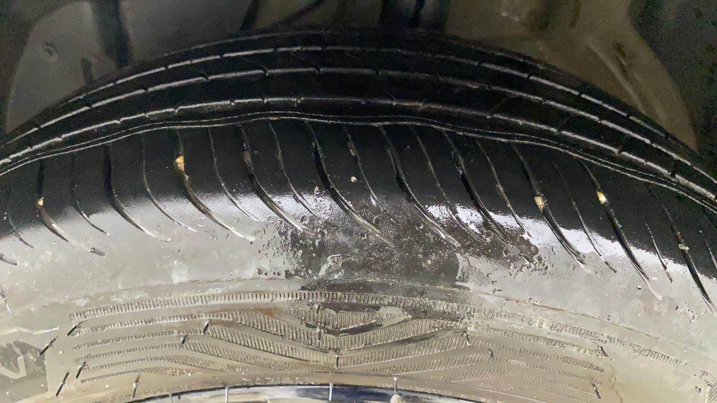 2020 MG HECTOR SHARP 1.5 DCT PETROL, Petrol, Automatic, 64,041 km, Left Front Tyre Tread