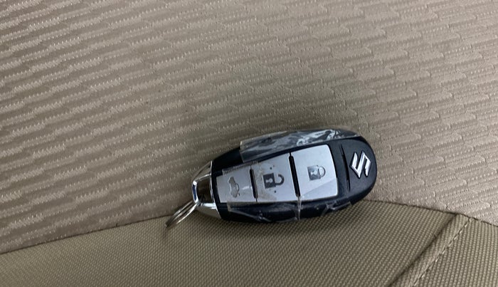 2022 Maruti Ciaz ZETA 1.5 SHVS MT PETROL, Petrol, Manual, 31,173 km, Key Close Up