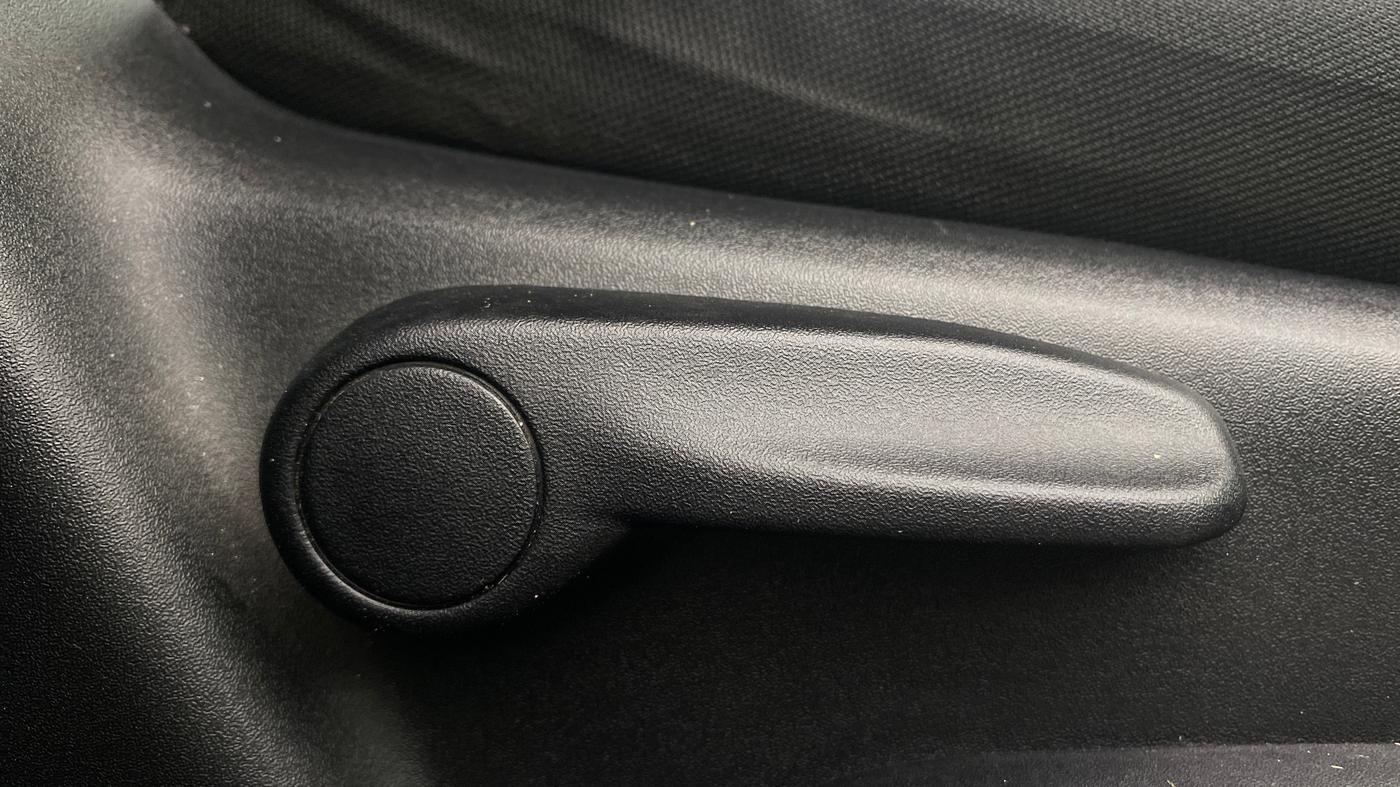 2019 Jeep Compass SPORT PLUS 1.4 PETROL, Petrol, Manual, 34,336 km, Driver Side Adjustment Panel