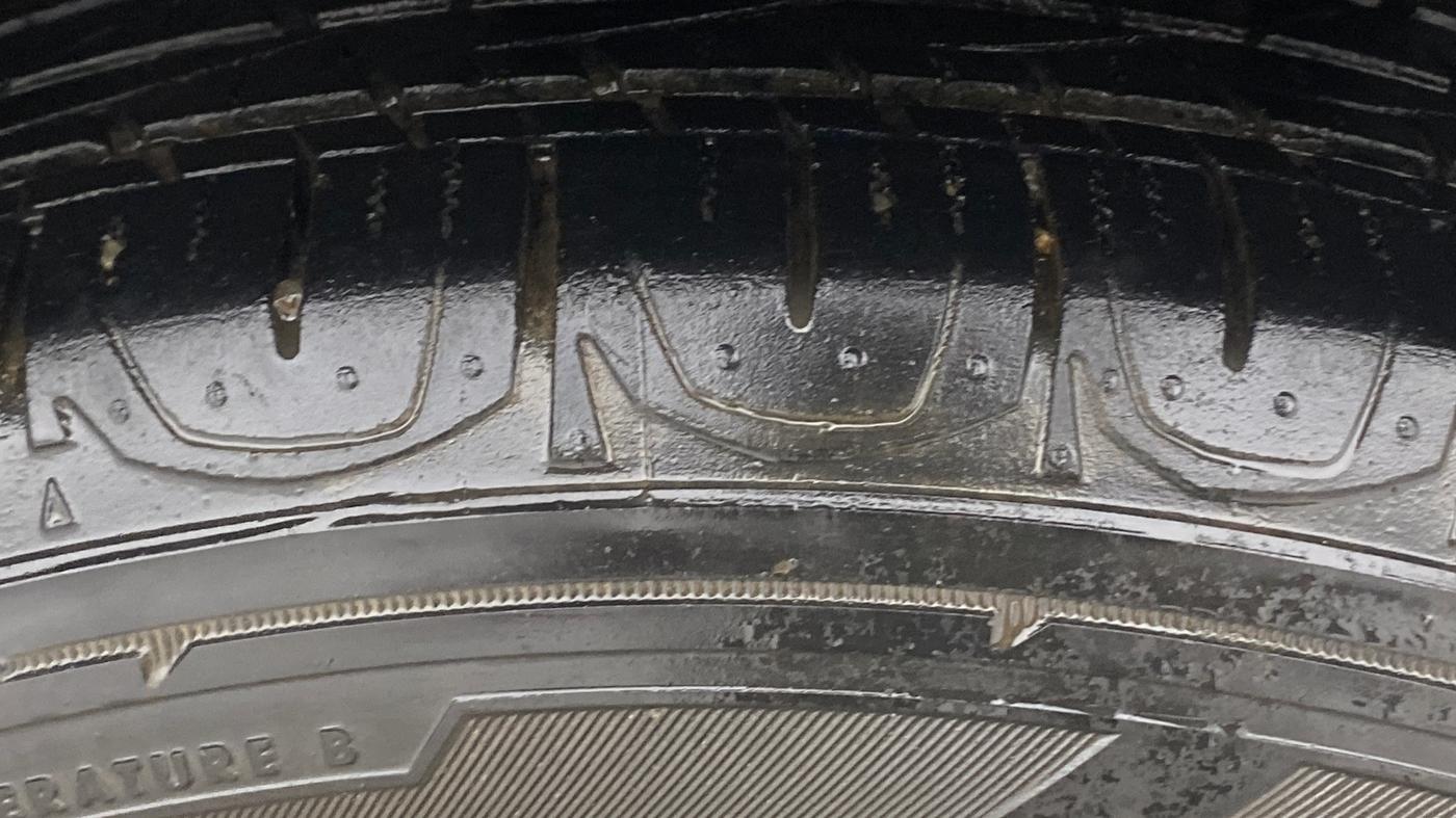 2019 Jeep Compass SPORT PLUS 1.4 PETROL, Petrol, Manual, 34,336 km, Left Rear Tyre Tread