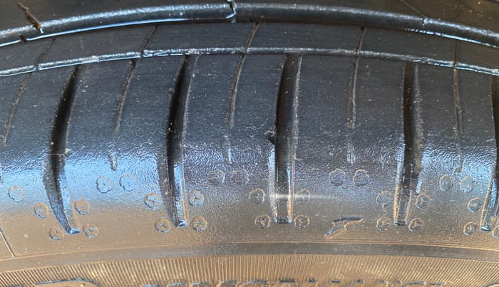 2021 MG HECTOR PLUS SMART 1.5 PETROL TURBO DCT 6-STR, Petrol, Automatic, 48,801 km, Left Front Tyre Tread
