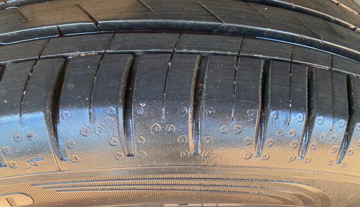 2021 MG HECTOR PLUS SMART 1.5 PETROL TURBO DCT 6-STR, Petrol, Automatic, 48,801 km, Right Rear Tyre Tread