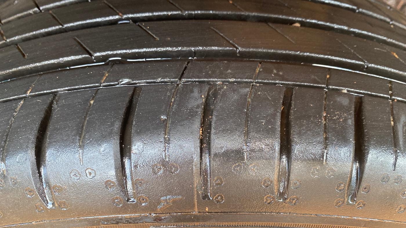 2021 MG HECTOR PLUS SMART 1.5 PETROL TURBO DCT 6-STR, Petrol, Automatic, 48,801 km, Left Rear Tyre Tread