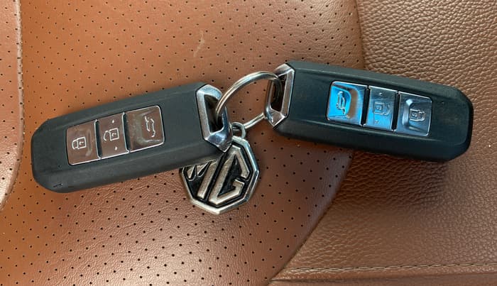 2021 MG HECTOR PLUS SMART 1.5 PETROL TURBO DCT 6-STR, Petrol, Automatic, 48,801 km, Key Close Up